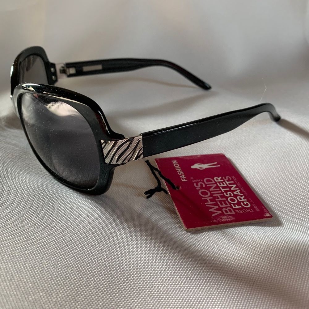 NWT. Foster Grant Sunglasses!